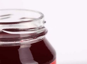 Bilberry jam (2).jpg